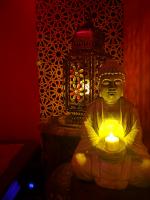 697550630: Chica busca chico en Madrid