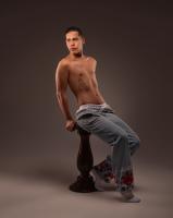 613309584: Chico busca chica en Barcelona