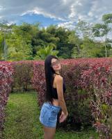 613479866: Chica busca chico en Barcelona