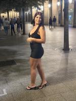 670735387: Chica busca chico en Barcelona