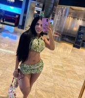 613575917: Chica busca chico en Barcelona