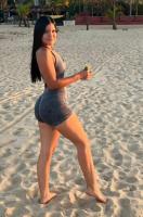 613575917: Chica busca chico en Barcelona