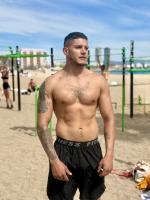 627730526: Chico busca chica en Barcelona