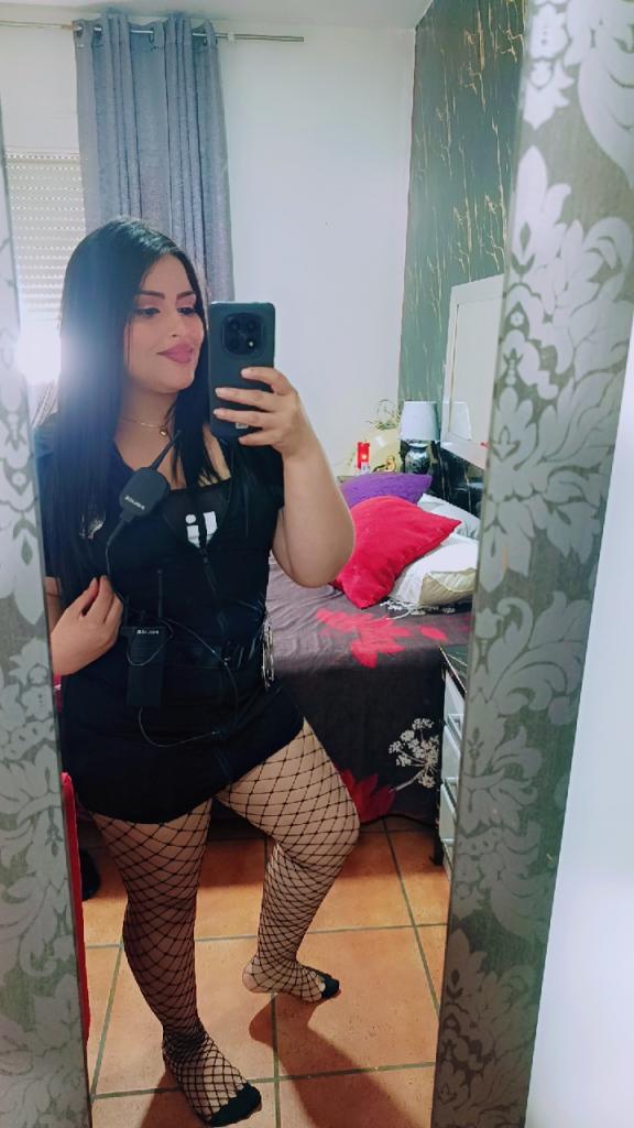 611312740: Chica busca chico en Sevilla