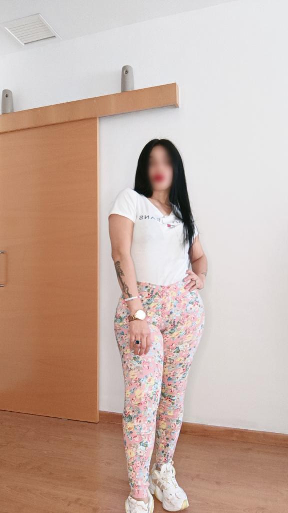 684756043: Chica busca chico en Granada