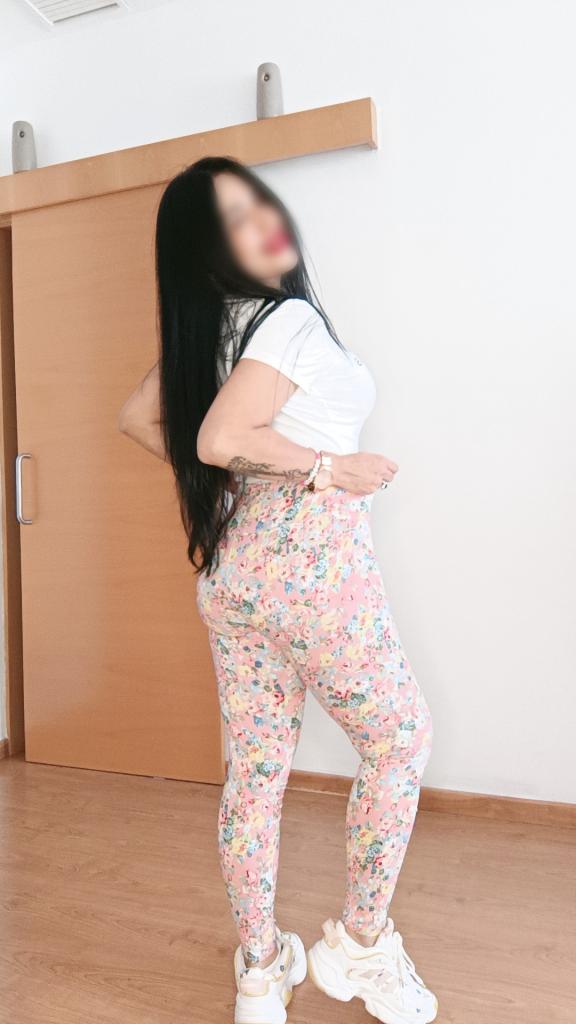 684756043: Chica busca chico en Granada