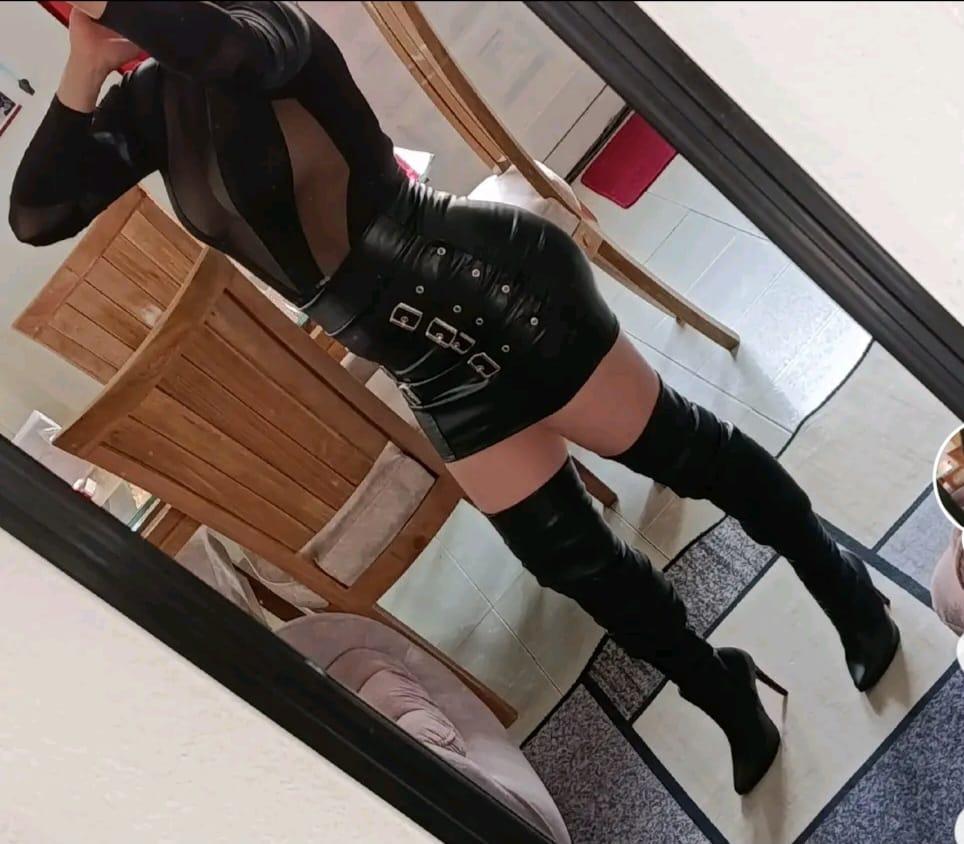 Chica busca chico en Huelva: 