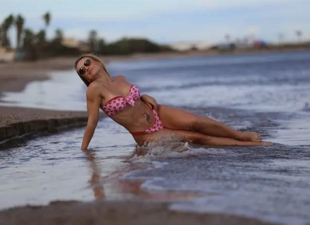 613866932: Chica busca chico en Valencia