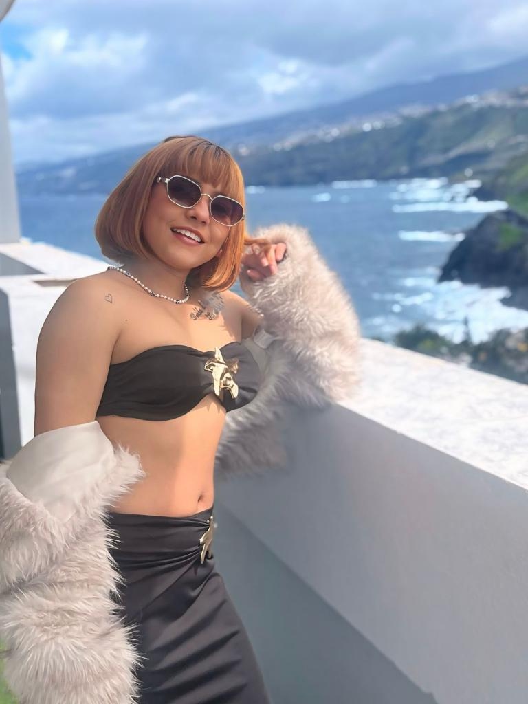 Chica busca chico en Tenerife: 