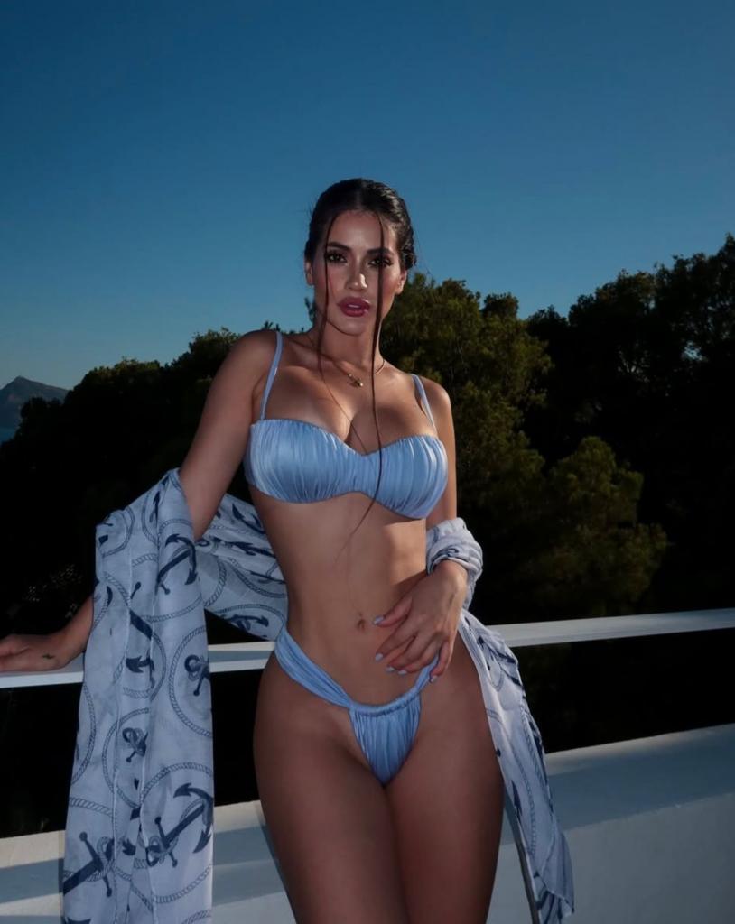 613889948: Chica busca chico en Málaga