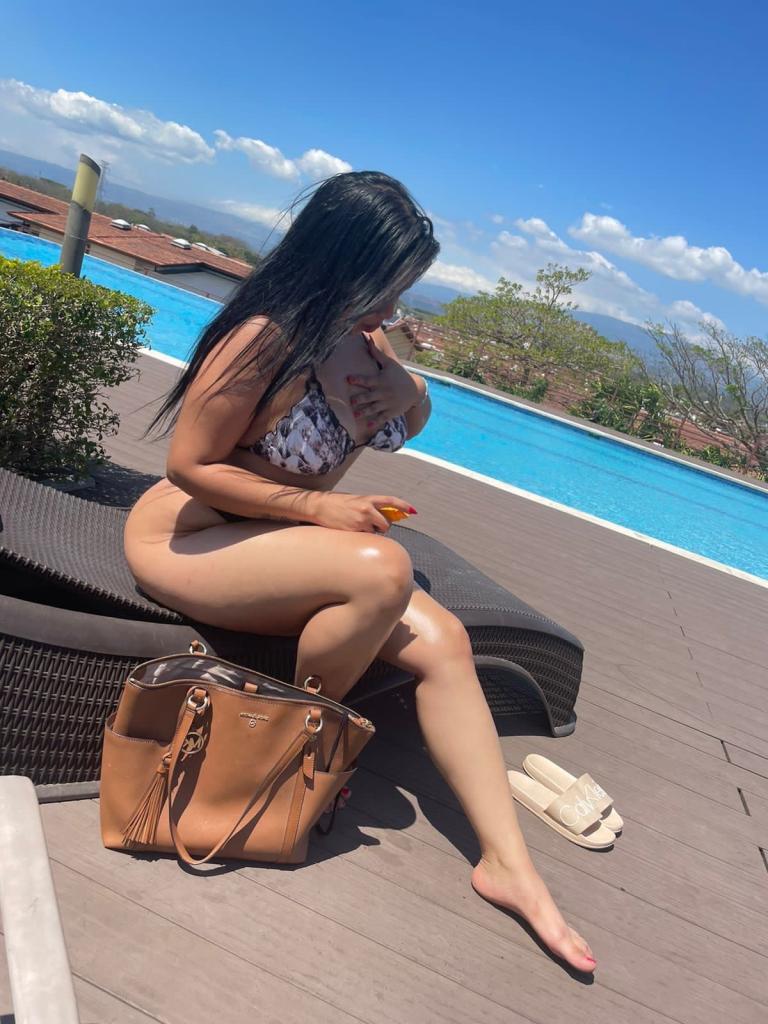 613377368: Chica busca chico en Asturias