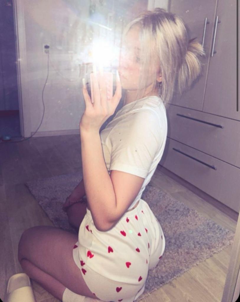 637292900: Chica busca chico en Málaga