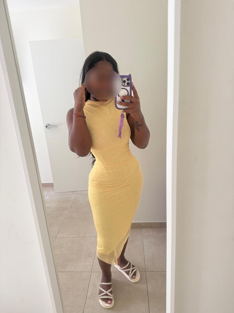 637804570: Chica busca chico en Barcelona