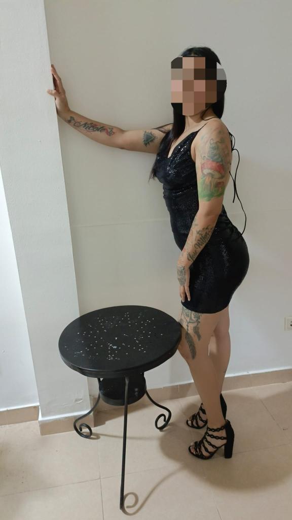 614944172: Chica busca chico en Madrid