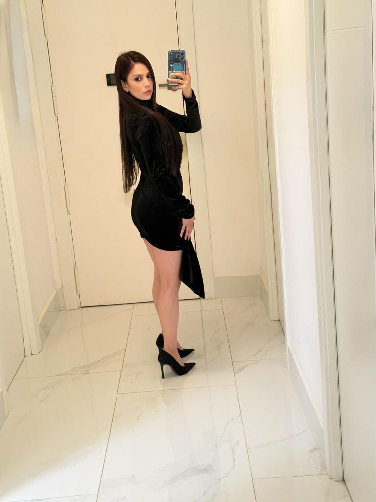 652271487: Chica busca chico en Sevilla