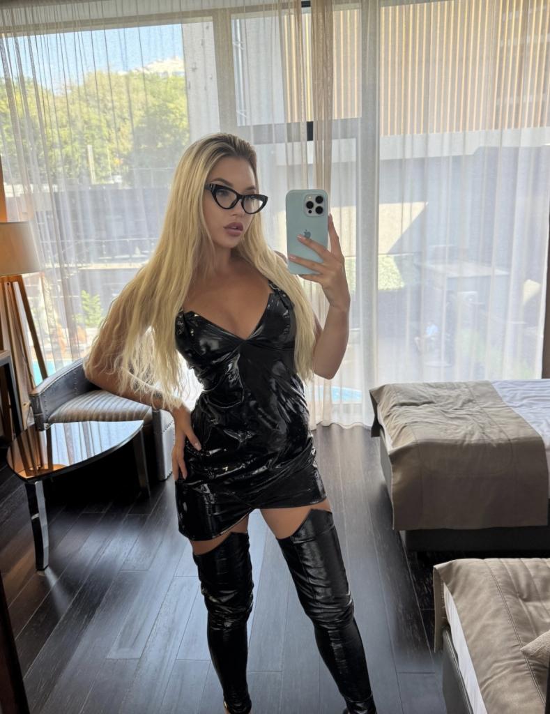 631849319: Chica busca chico en Alicante
