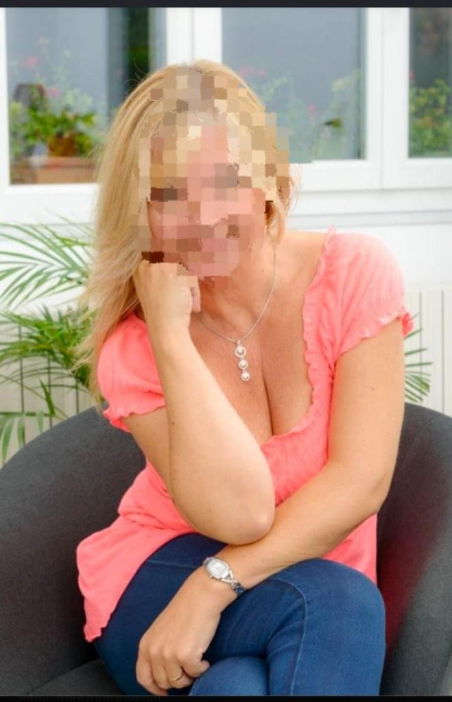 Chica busca chico en Pontevedra: 
