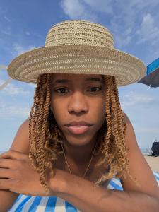 627052386: Chico busca chica en Barcelona