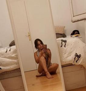 672867549: Chica busca chico en Málaga