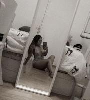 672867549: Chica busca chico en Málaga