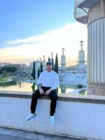 663526446: Chico busca chica en Barcelona