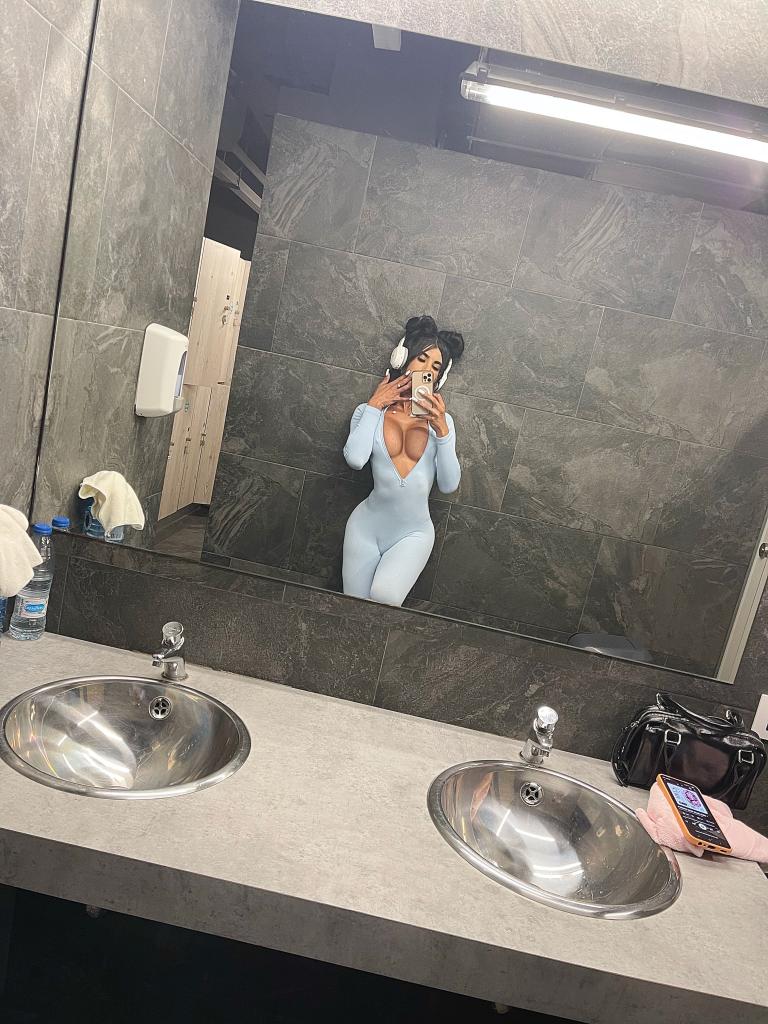 613383760: Travesti en Valencia