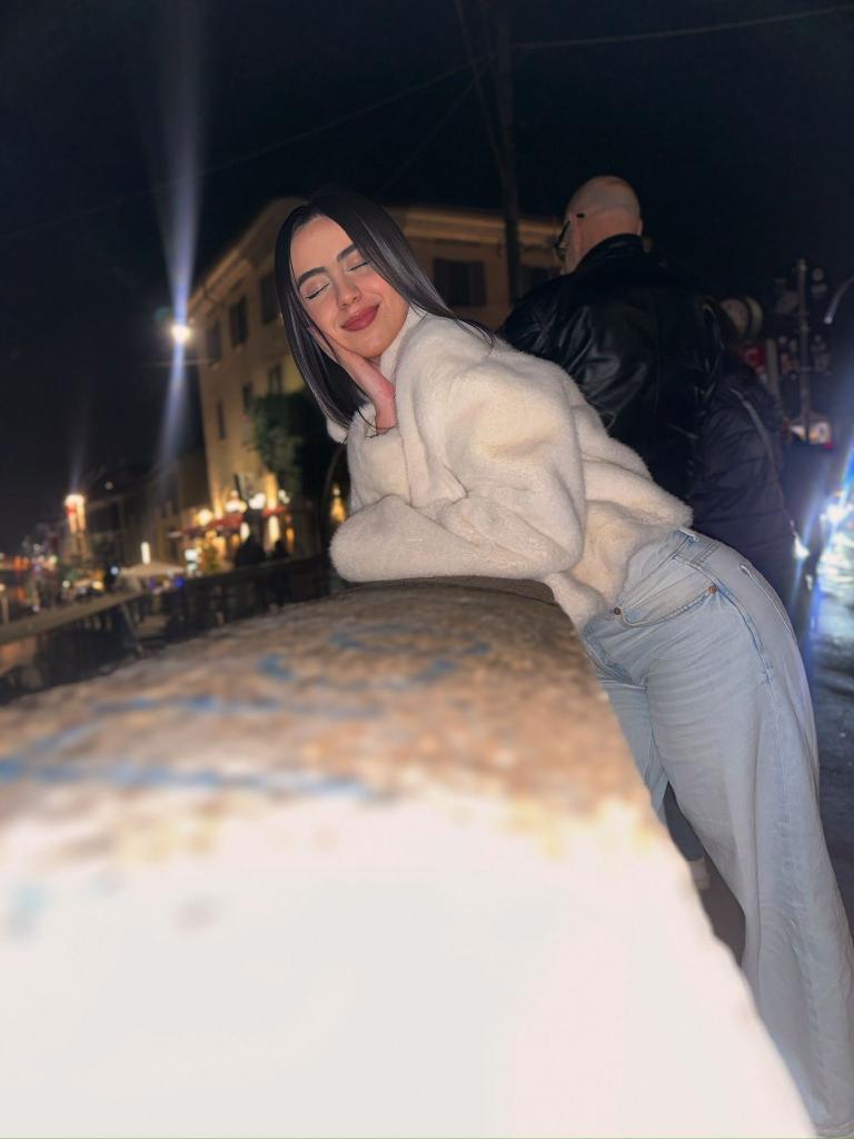 Chica busca chico en Cádiz: 