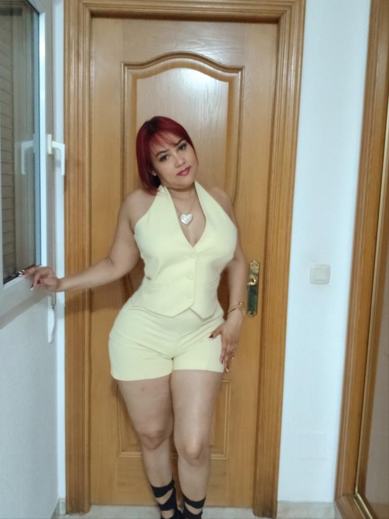 Chica busca chico en Almería: 