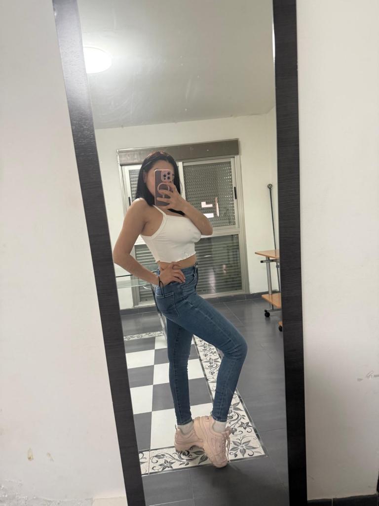 Chica busca chico en Granada: 
