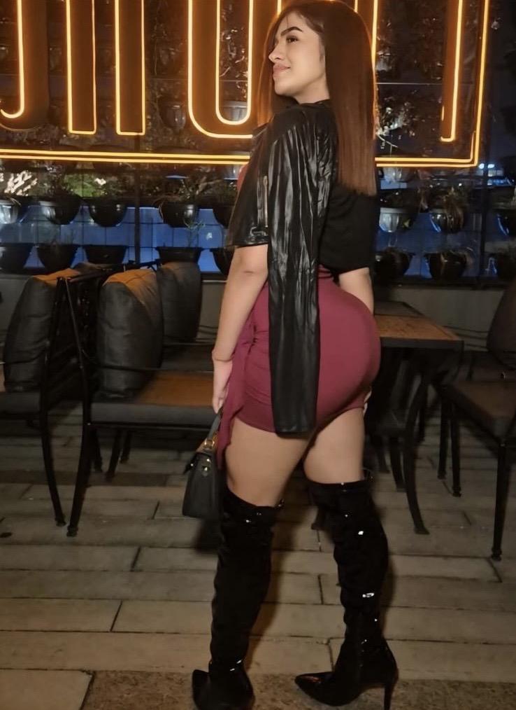 Chica busca chico en La Coruña: Chica busca chico