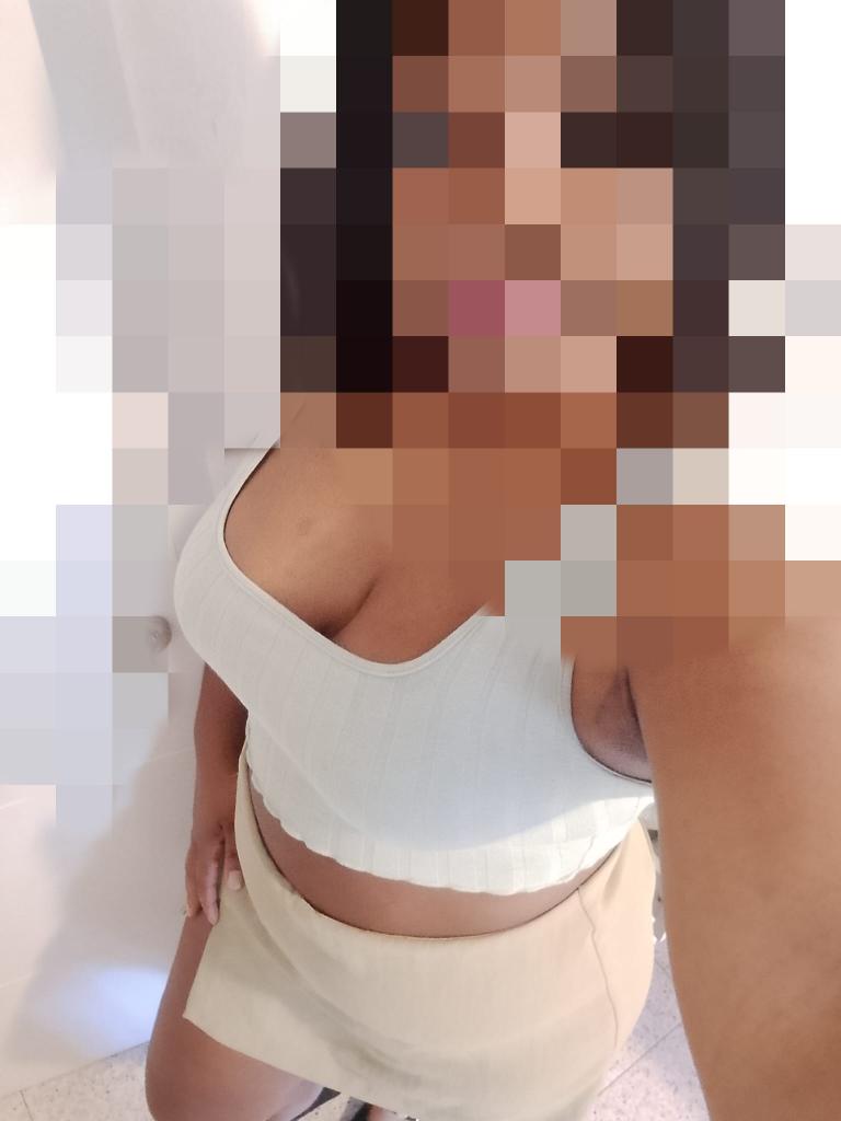 663169163: Chica busca chico en Granada