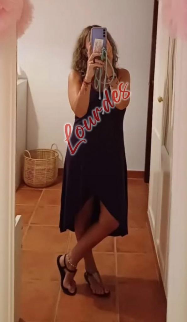 690811888: Chica busca chico en Cantabria