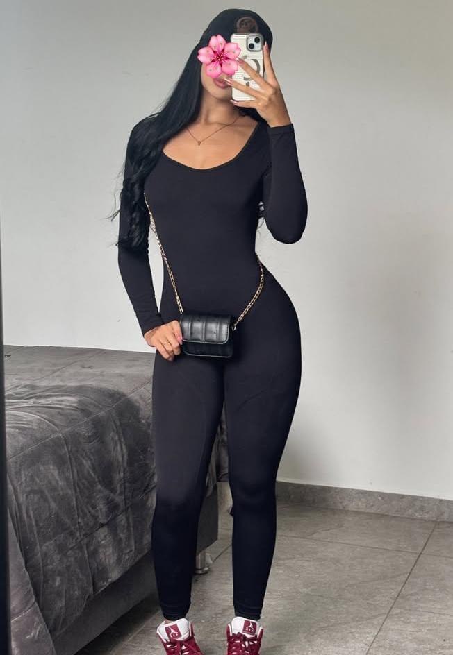 Chica busca chico en Cádiz: 