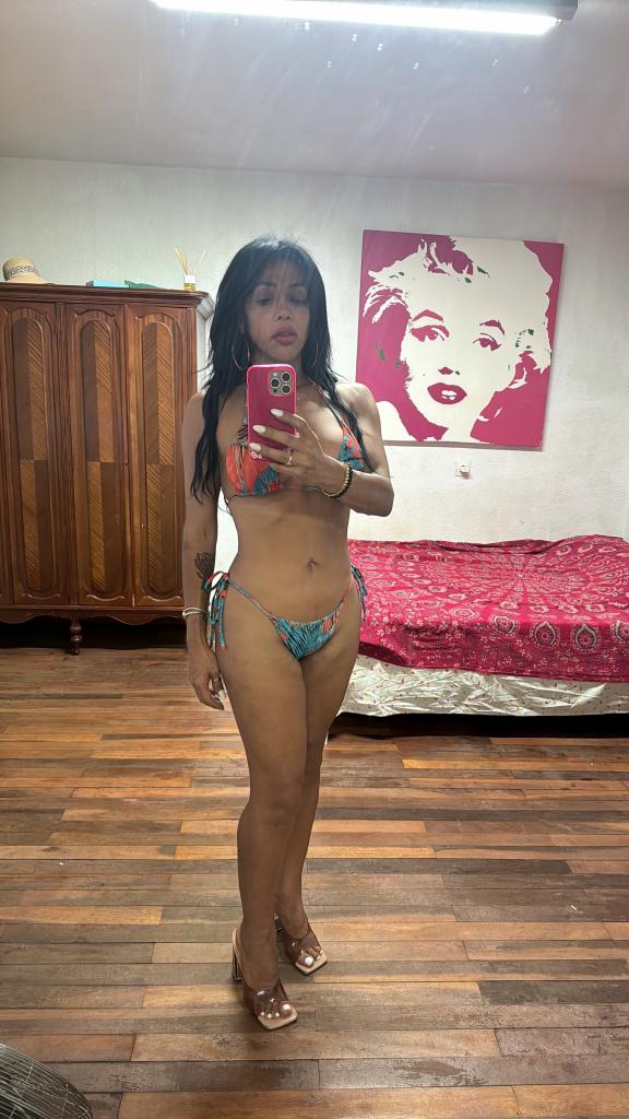 671523795: Travesti en León