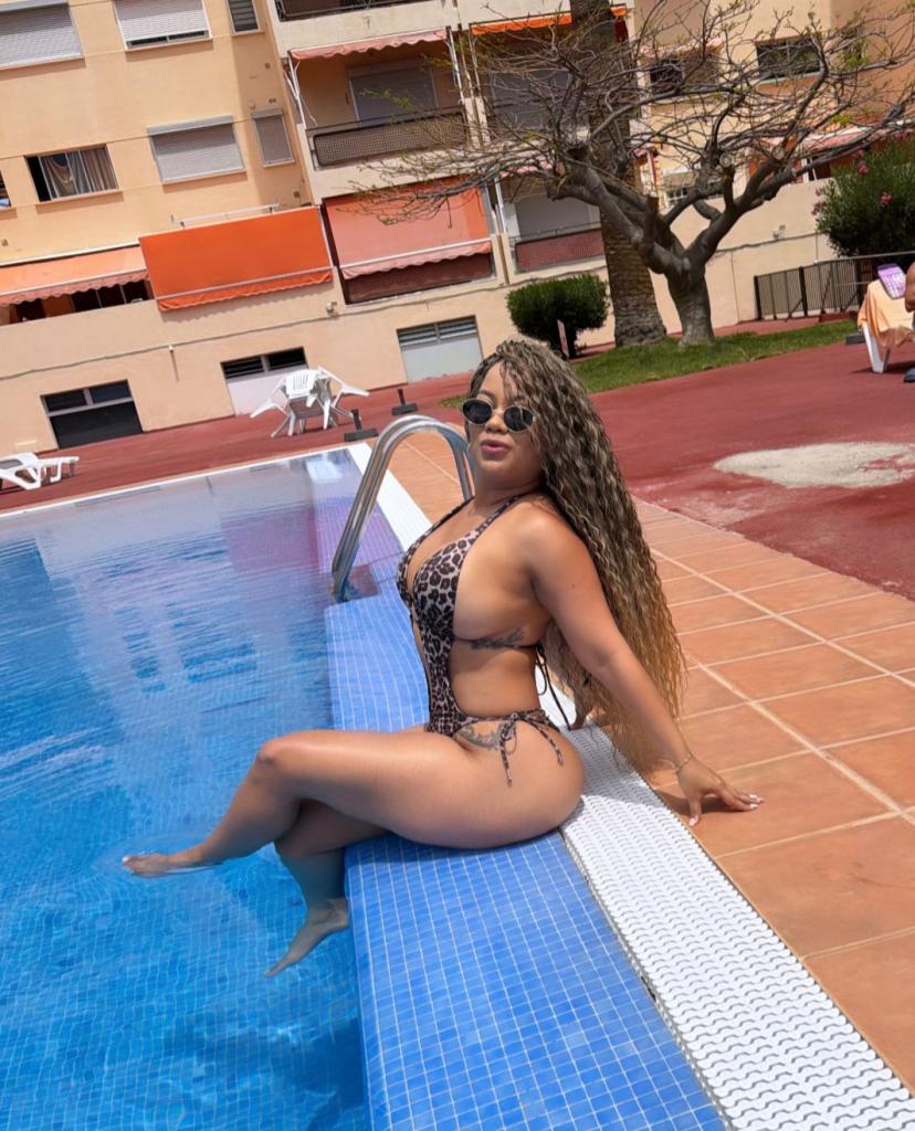 Chica busca chico en Tenerife: 