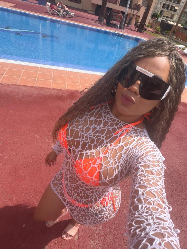 Chica busca chico en Tenerife: 