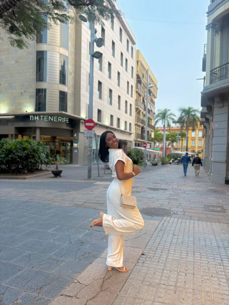 Chica busca chico en Tenerife: 