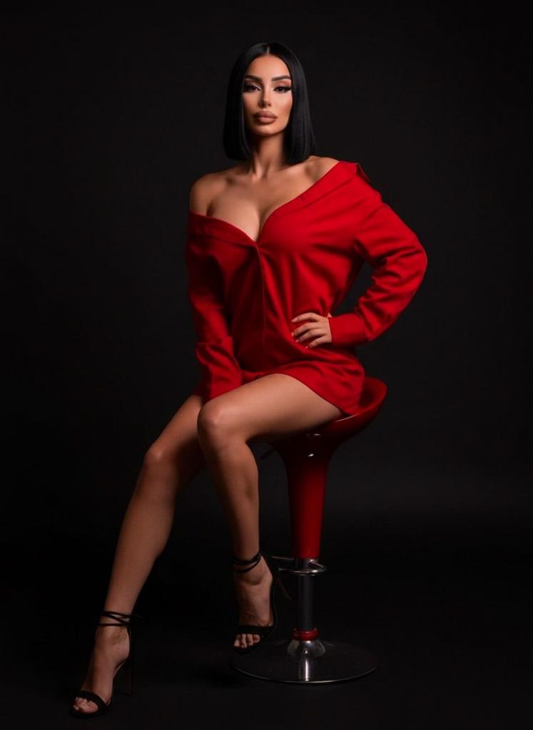 Chica busca chico en Cádiz: 