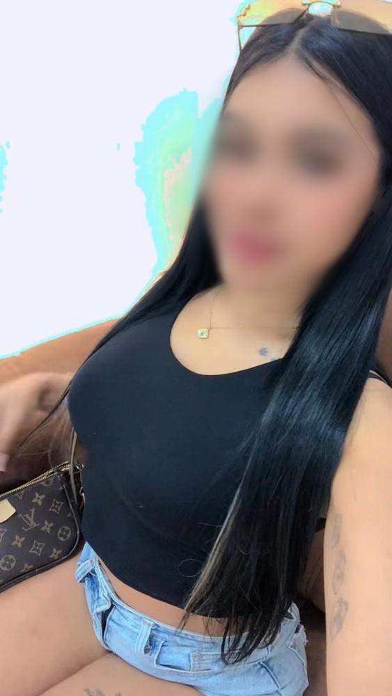 Chica busca chico en Tenerife: 