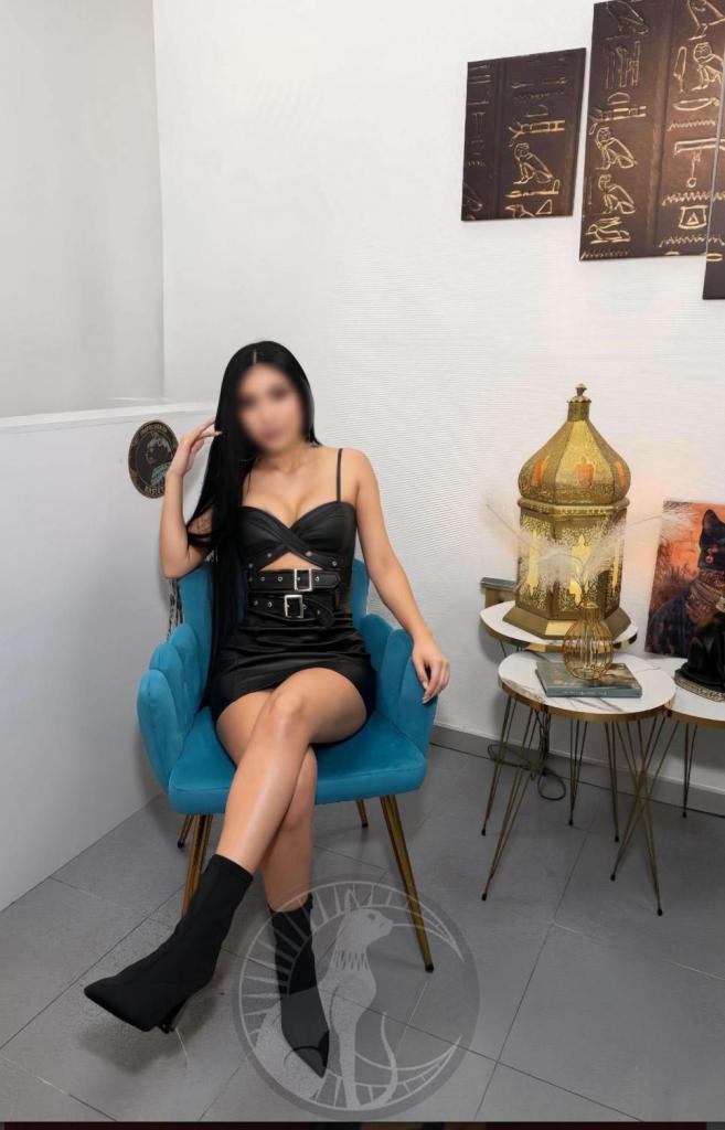 Chica busca chico en Sevilla: 