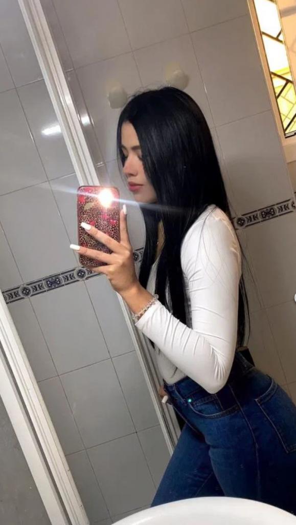 Chica busca chico en Málaga: Chica busca chico