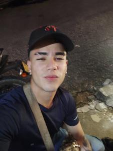 603997790: Chico busca chica en Valencia