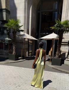 613220776: Chica busca chico en Barcelona