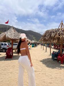 604291945: Chica busca chico en Cádiz