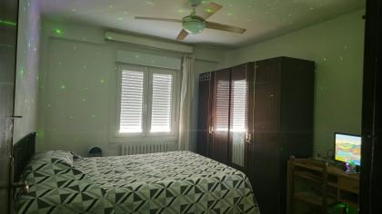 642043431: Chica busca chico en Zaragoza