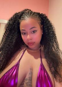 614938310: Chica busca chico en La Coruña