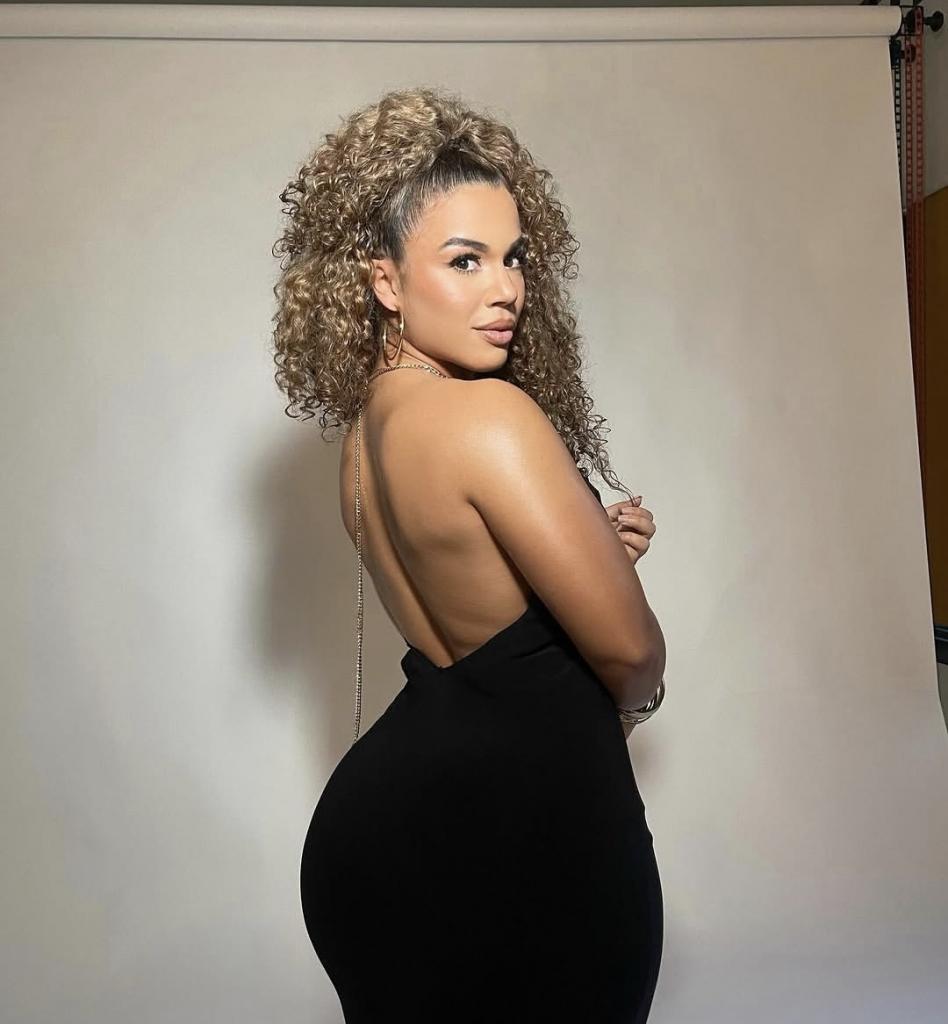 Chica busca chico en Granada: 