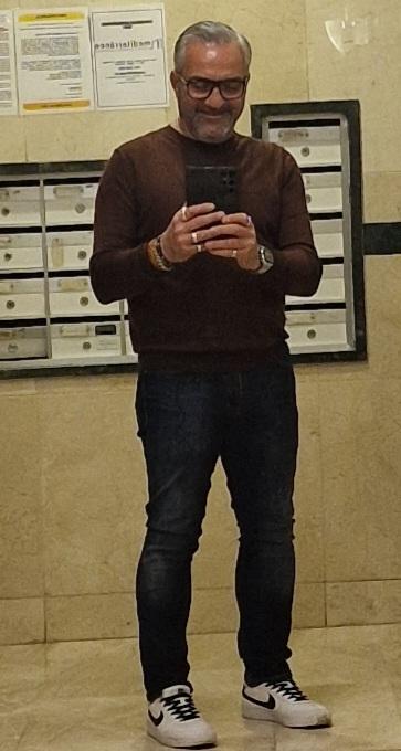 614164070: Chico busca chica en Granada