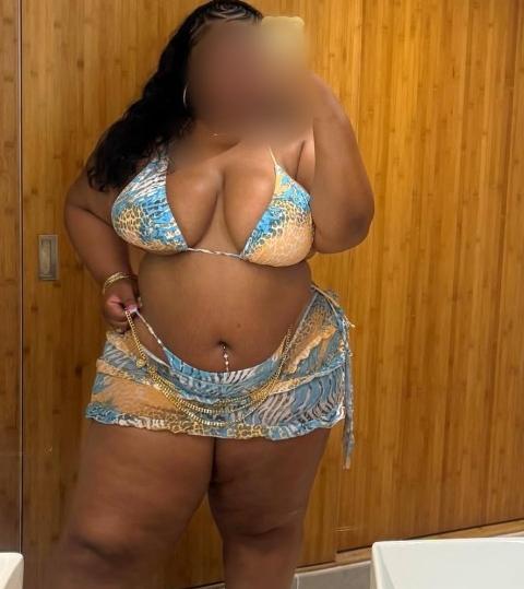 Chica busca chico en Huelva: 