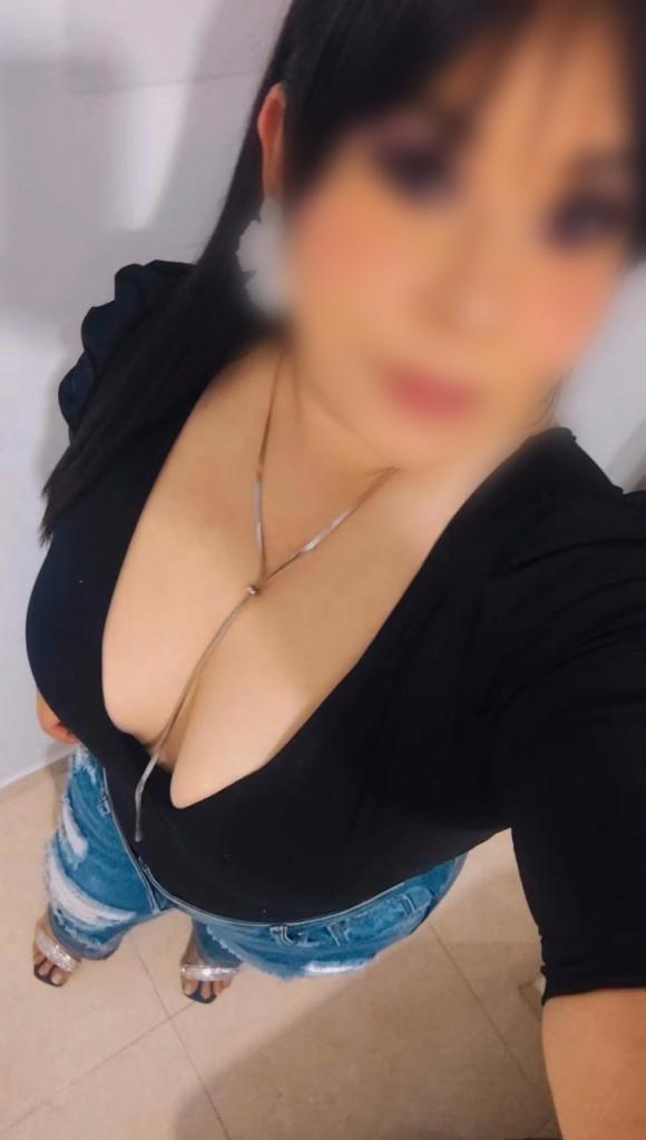 Chica busca chico en Granada: 